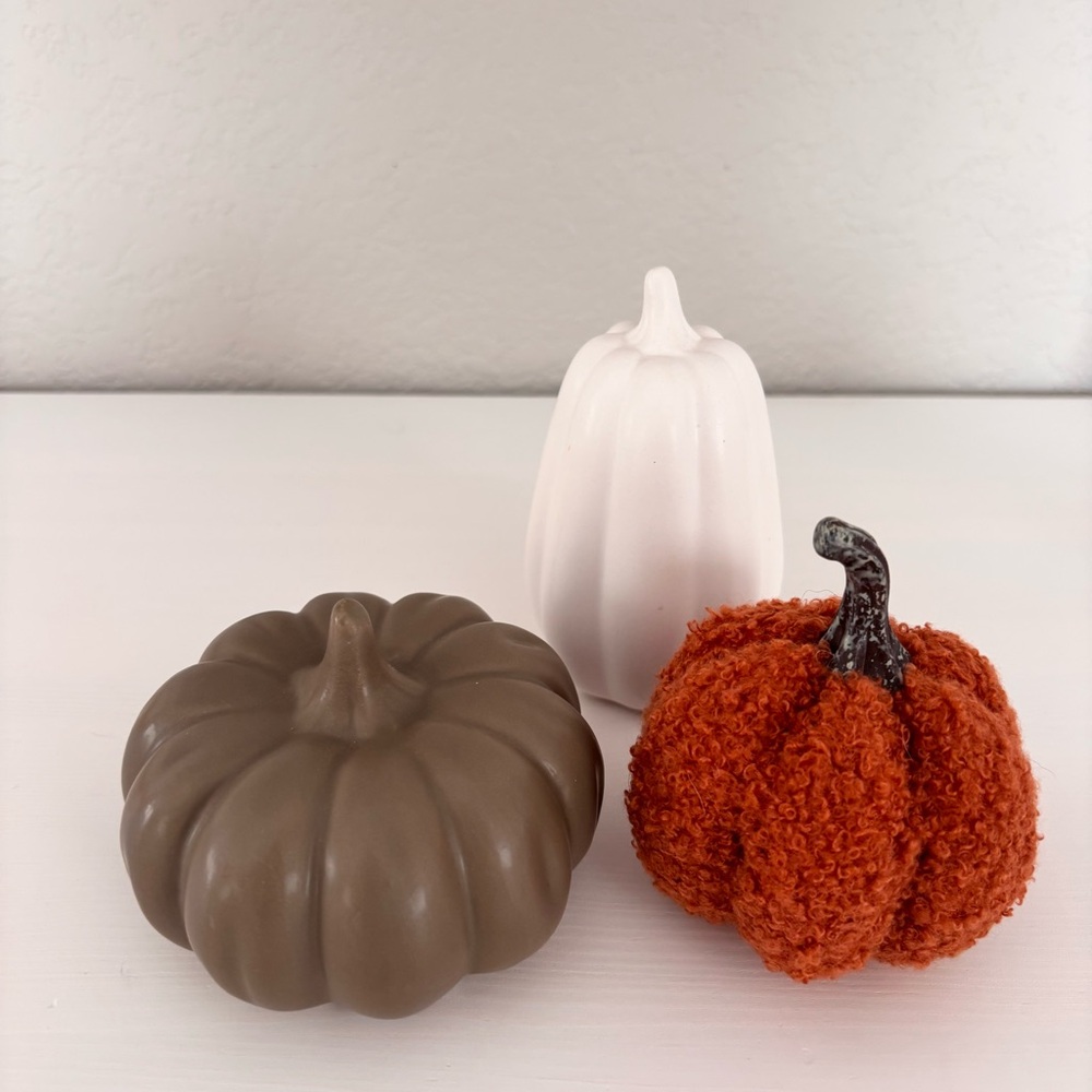 TARGET (3) Mini Pumpkins NWT